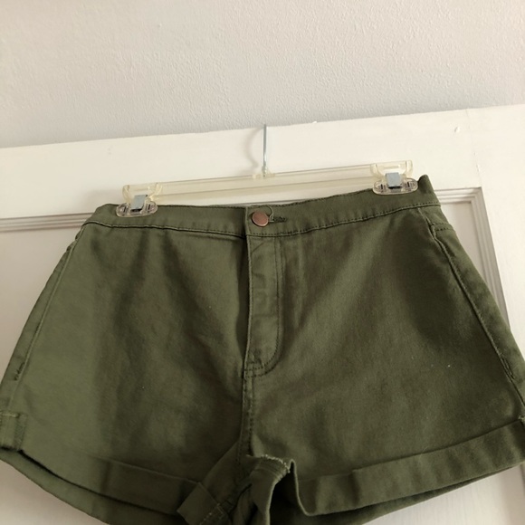 NWT Forever 21 high rise army green shorts s 27 - Picture 4 of 6